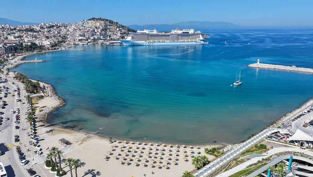 Altınoluk İzmir Havaalanı Transfer: Kuzey Ege’den Güney’e Ön Ödemesiz Güvenle Lüks ve Konforlu Dönüş  - İzmir Transfer